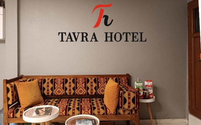 Tavra Hotel