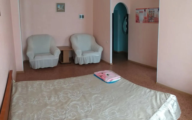 Ryadom Pl. Lenina Flat