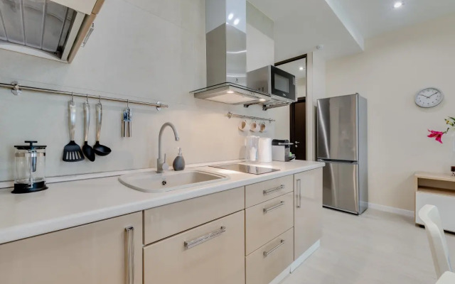 Апартаменты Премиум с Балконом и Видом на Город Business Apartments