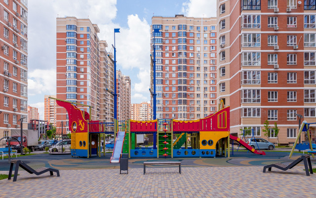 Fianit Vozle Parka Galitskogo Flat