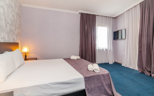 Merlin Hotel