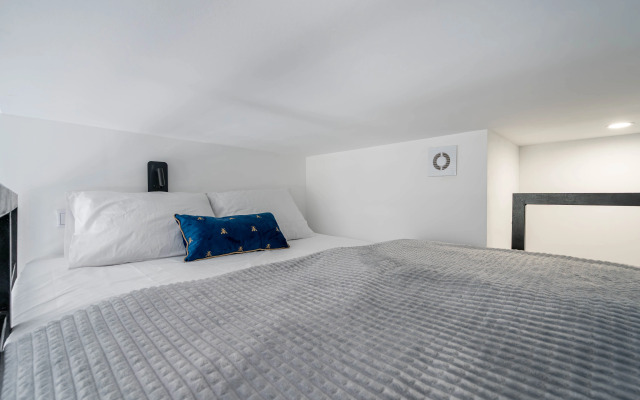 Квартира Стильная студия на Спортивной