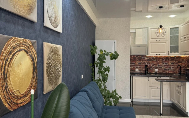 Квартира с Панорамными Окнами на Елeцком