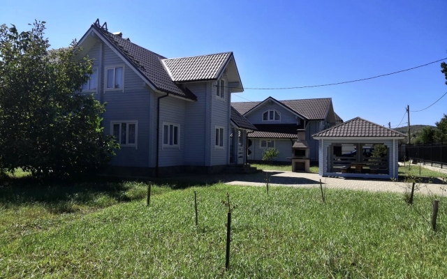 Гостевой дом Коттеджи в аренду Береговая 40А