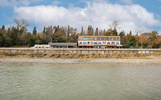 Апартаменты 10 минут до моря вид на набережную