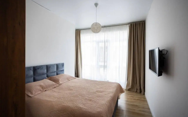 Luxury White Sails Apartments