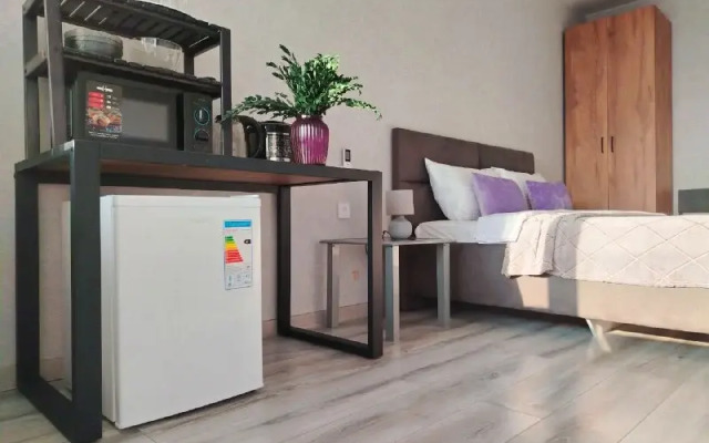 River House Apartments