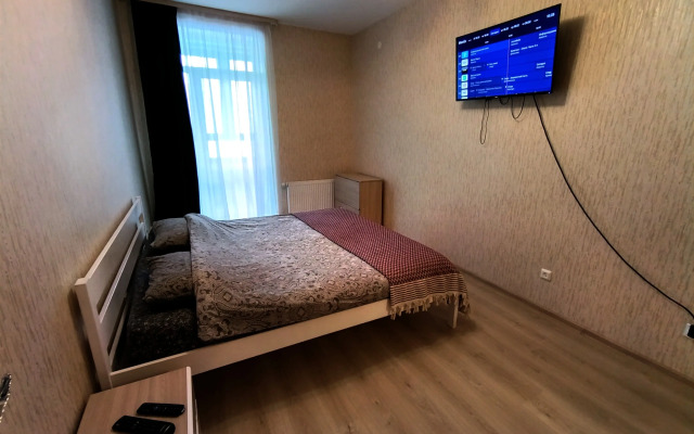 Yevrodvukhkomnatnaya na Revolyutsii 52 B Flat
