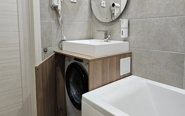 Studiya S Terrasoy Na Italyyanskom Bulvare Flat