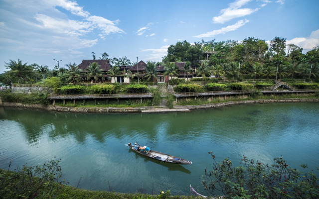 Sankofa Village Hill Resort and Spa Hotel