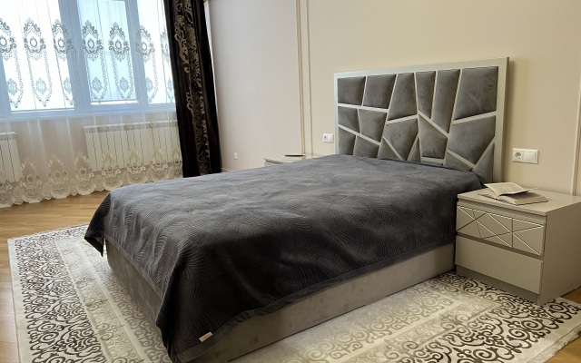 V Tsentre Kaspiyska Lenina 54 Flat