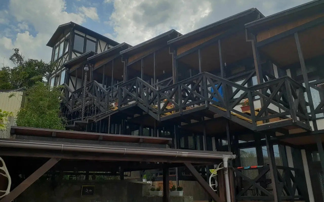 Shale U Morya Guest house