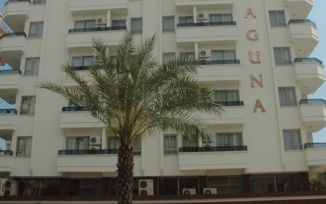 Suite Laguna Hotel