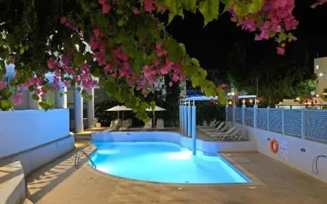 Alia Beach Hotel