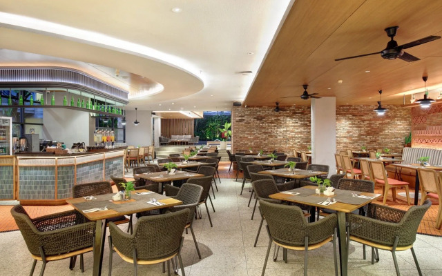 Отель Harper Kuta