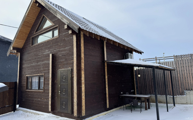 Uyutny Derevyanny Domik U Reki Private House