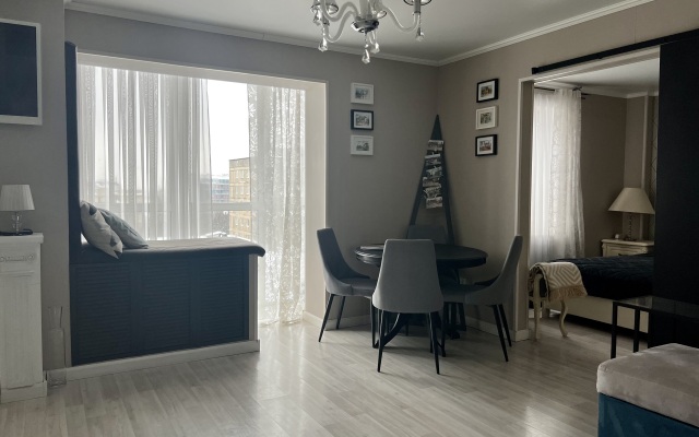 3-komnatnaya Zoya Apart v tsentre u Nizhnego ozera Flat