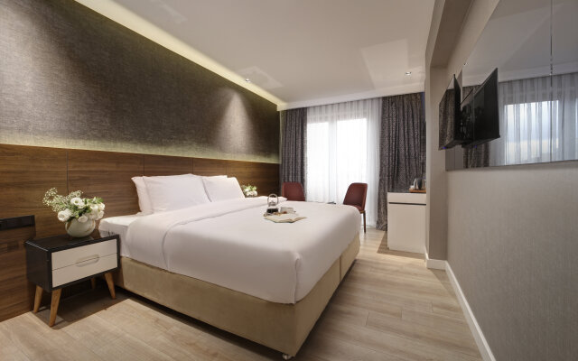 Dora Pera Hotel