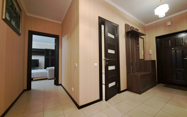 Квартира Двухкомнатная у Бассейна