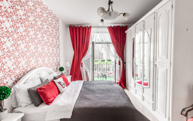 3-komnt. v samom tsentre Minska dlya 10 gostey Apartment
