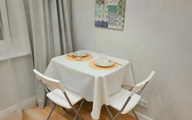 Vorovskogo 21 na 6 gostey ryadom s metro Flat