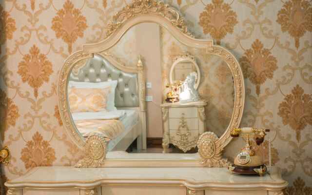 Отель Caravan Castle Boutique  Hotel