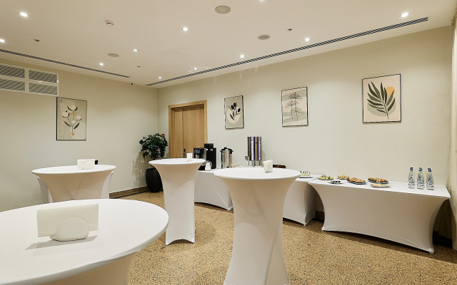 Paveletskaya Select Hotel