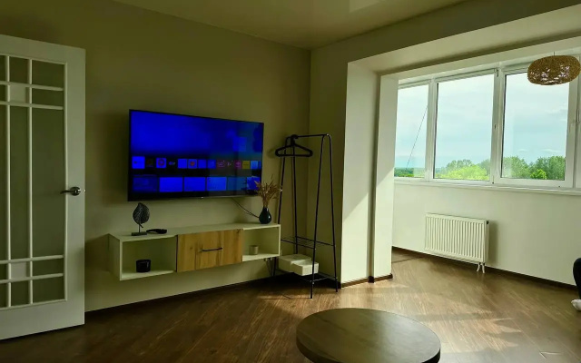 Kvartira Uutnaa i Komfortnaa Vblizi Dvorca Sporta Ubilejnyj