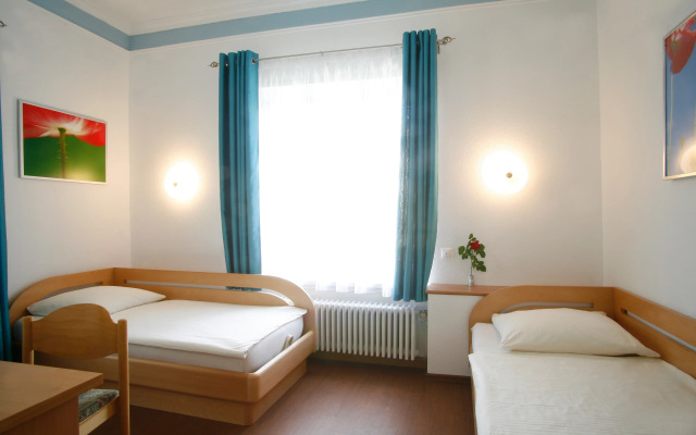Erlangenskiy Dom Hotel