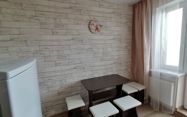 Dvukhkomnatniye v Rayone Koltsovo Apartments