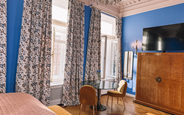 Апартаменты Эксклюзивная квартира Уголок Парижа