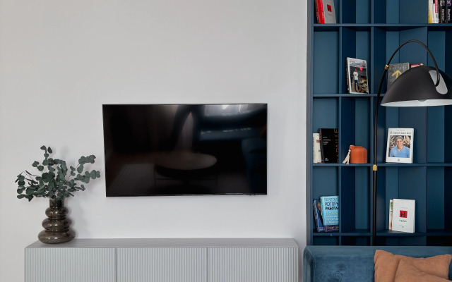 Sinyaya Osen U Metro Grushevskaya Flat