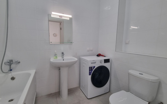 Na pereulke polimerniy Flat