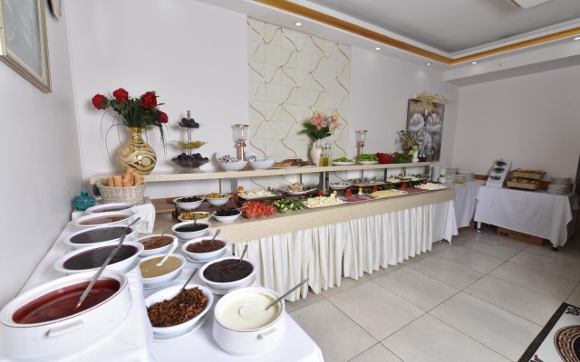 Elan Hotel
