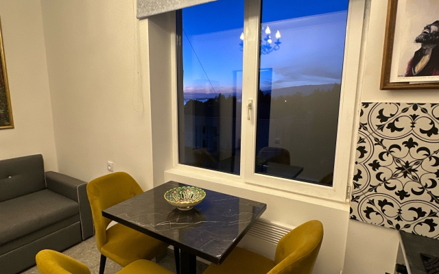 S Vidom na More Flat