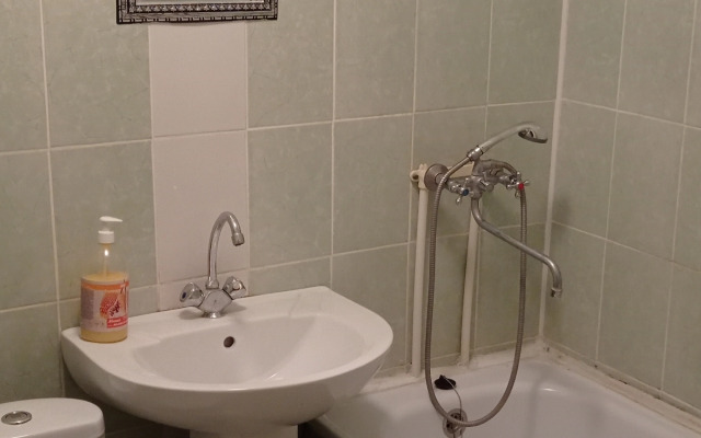 Квартира посуточно 50 лет ВЛКСМ дом 11