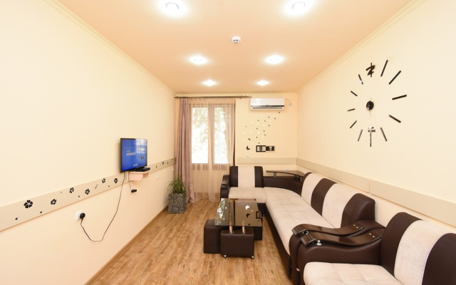 Maestro home Flat