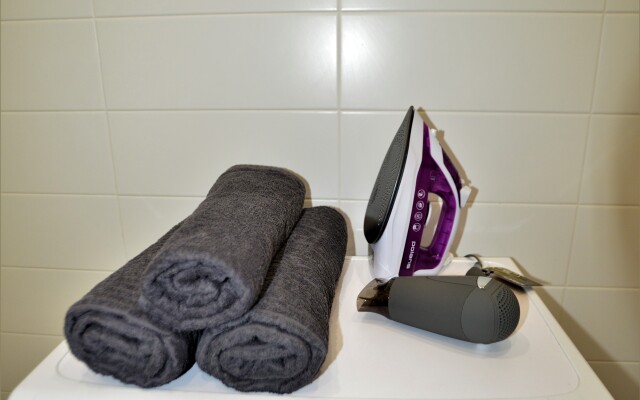 BestFlat24 White Bashnya Kit Apartments
