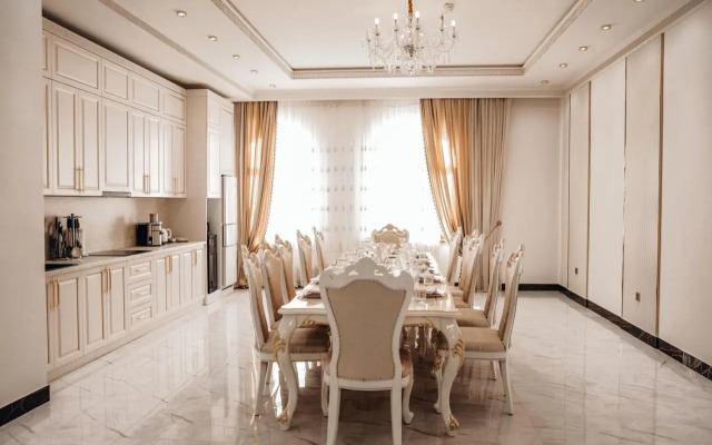 Kangurt Grand Hotel