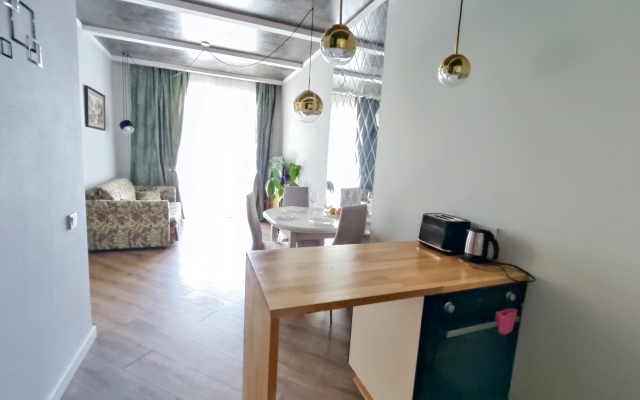 Sovremennaya U Zapadnogo Plyazha Flat