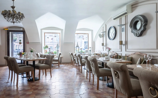 Aston Boutique-Hotel