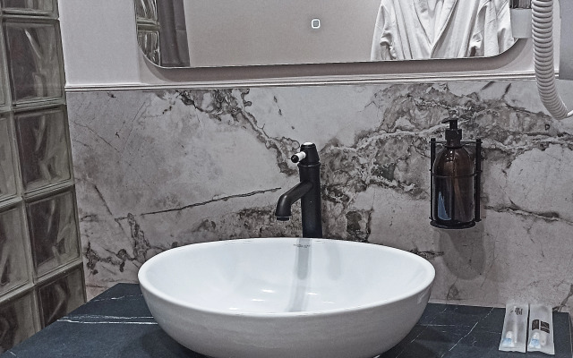 Отель Gizzat Plaza