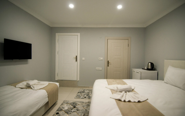 Istanbul Palace Hotel