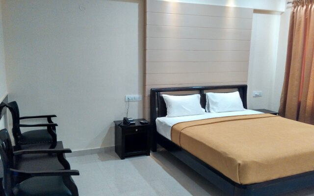 Hotel Raj Vista Suites & Convention