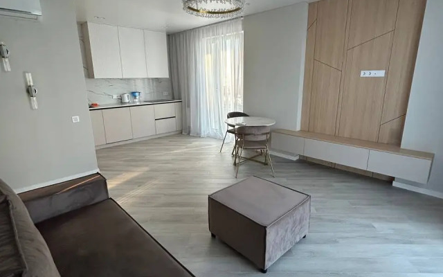Na Prospekte Dzerzhinskogo Apartments