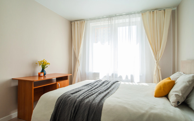 Prostornaya S Bolshim Kolichestvom Spalnykh Mest Flat