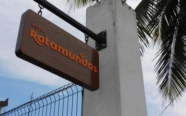 Отель Habitaciones América Rotamundos