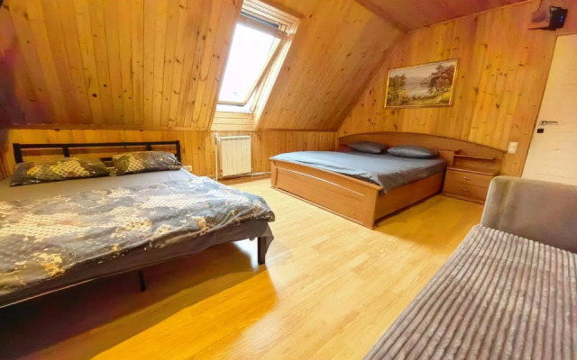 Частный дом Дом с бассейном и сауной