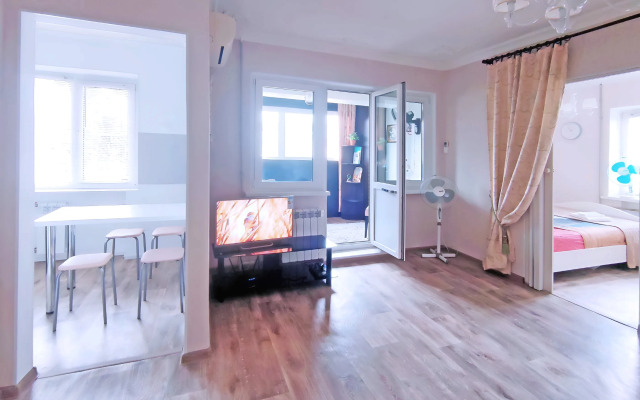 Квартира Трехкомнатная Уютная и Просторная в Самом Центре Сочи!