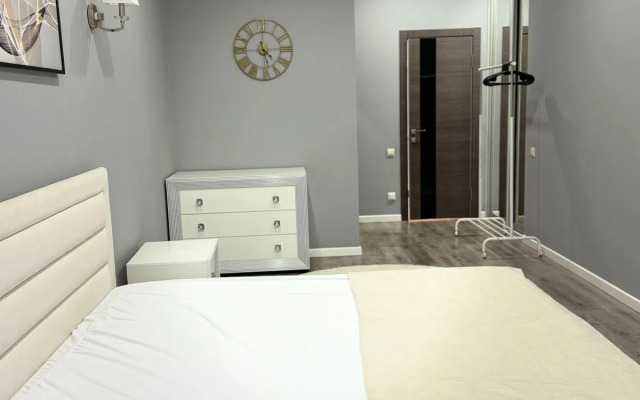 Квартира Огромная квартира с двумя спальнями и детской